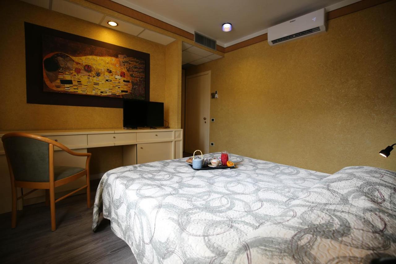 Hotel Benedetti Campello sul Clitunno Ngoại thất bức ảnh