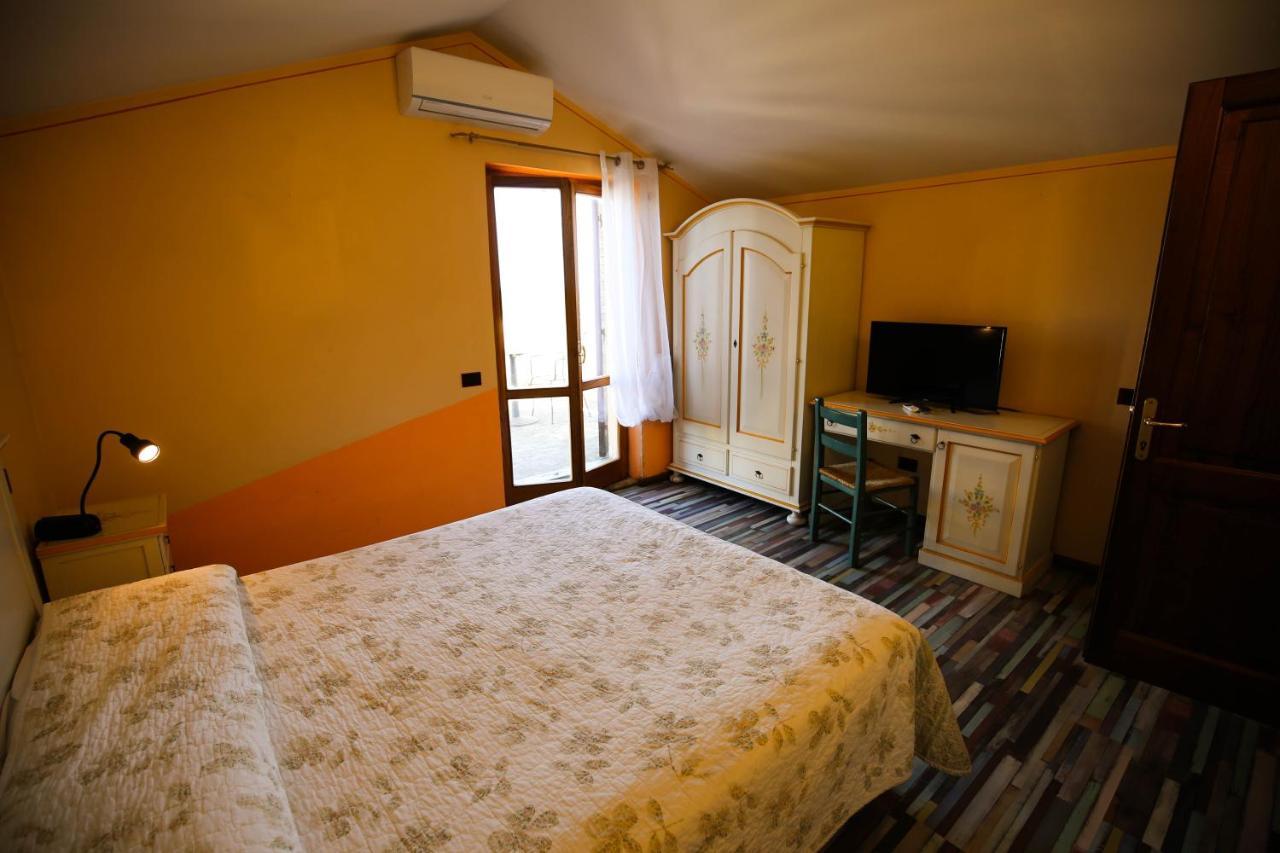 Hotel Benedetti Campello sul Clitunno Ngoại thất bức ảnh