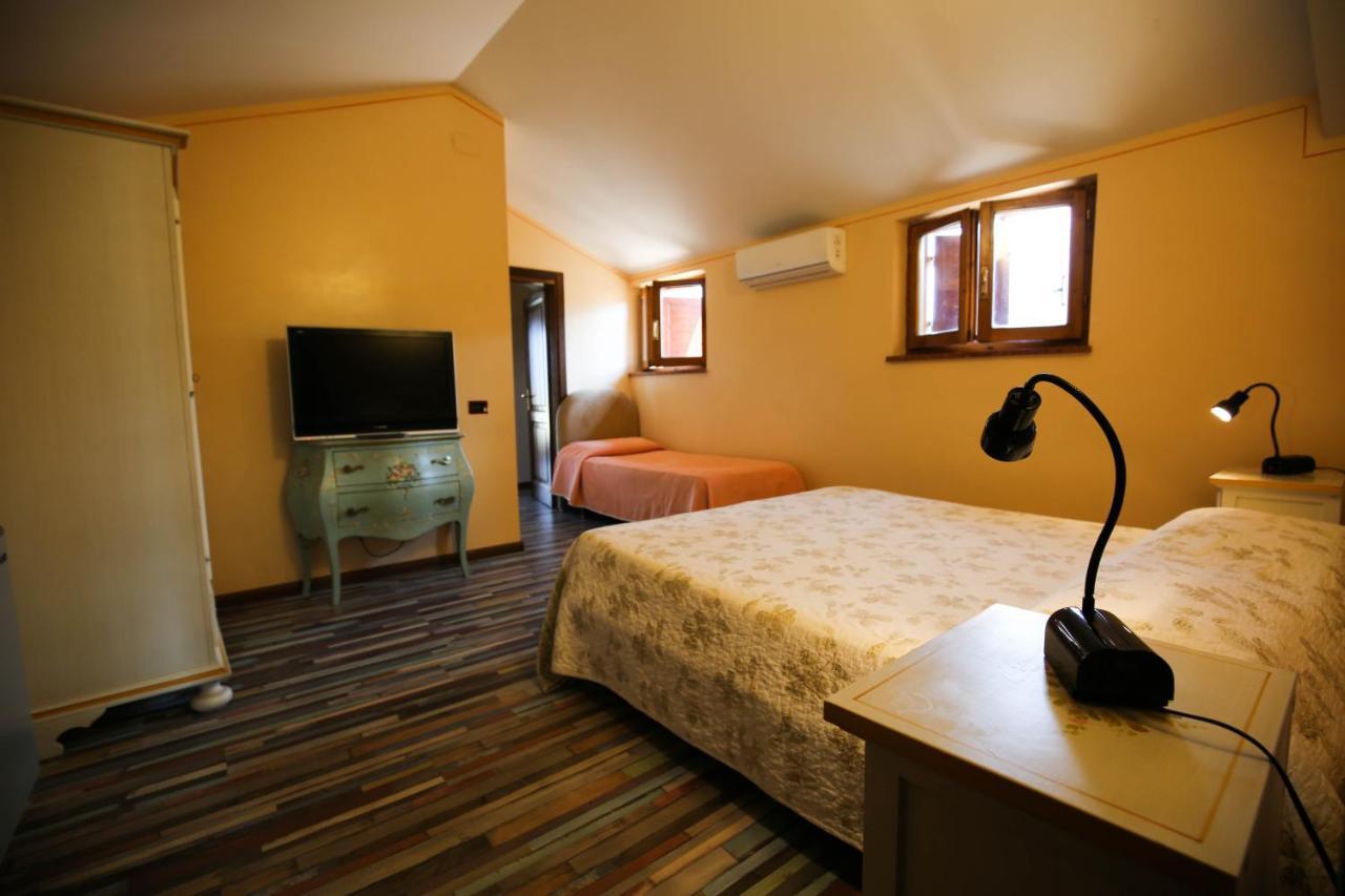 Hotel Benedetti Campello sul Clitunno Ngoại thất bức ảnh