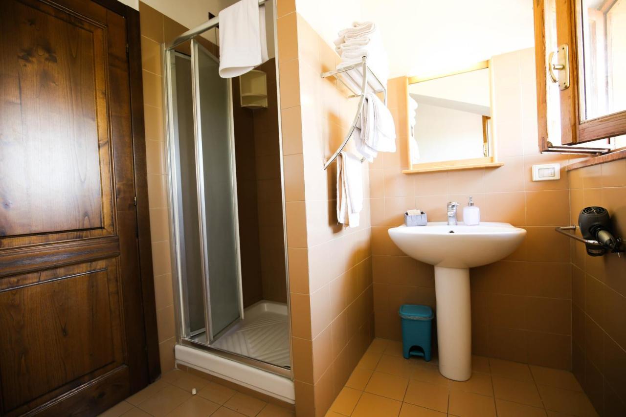 Hotel Benedetti Campello sul Clitunno Ngoại thất bức ảnh