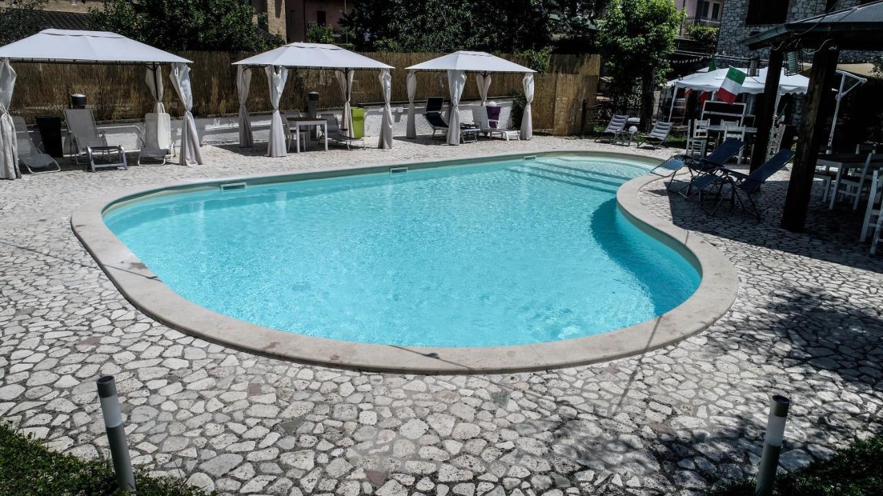 Hotel Benedetti Campello sul Clitunno Ngoại thất bức ảnh